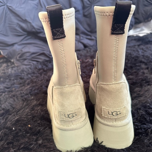 UGG CLASSIC DIPPER PLATFORM SHADED CLOVER BOOTS - Picture 7 of 7